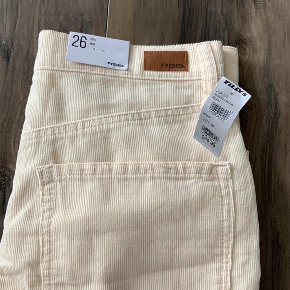 NWT RSQ 90s Jean style light weight corduroy size 26 Womens.